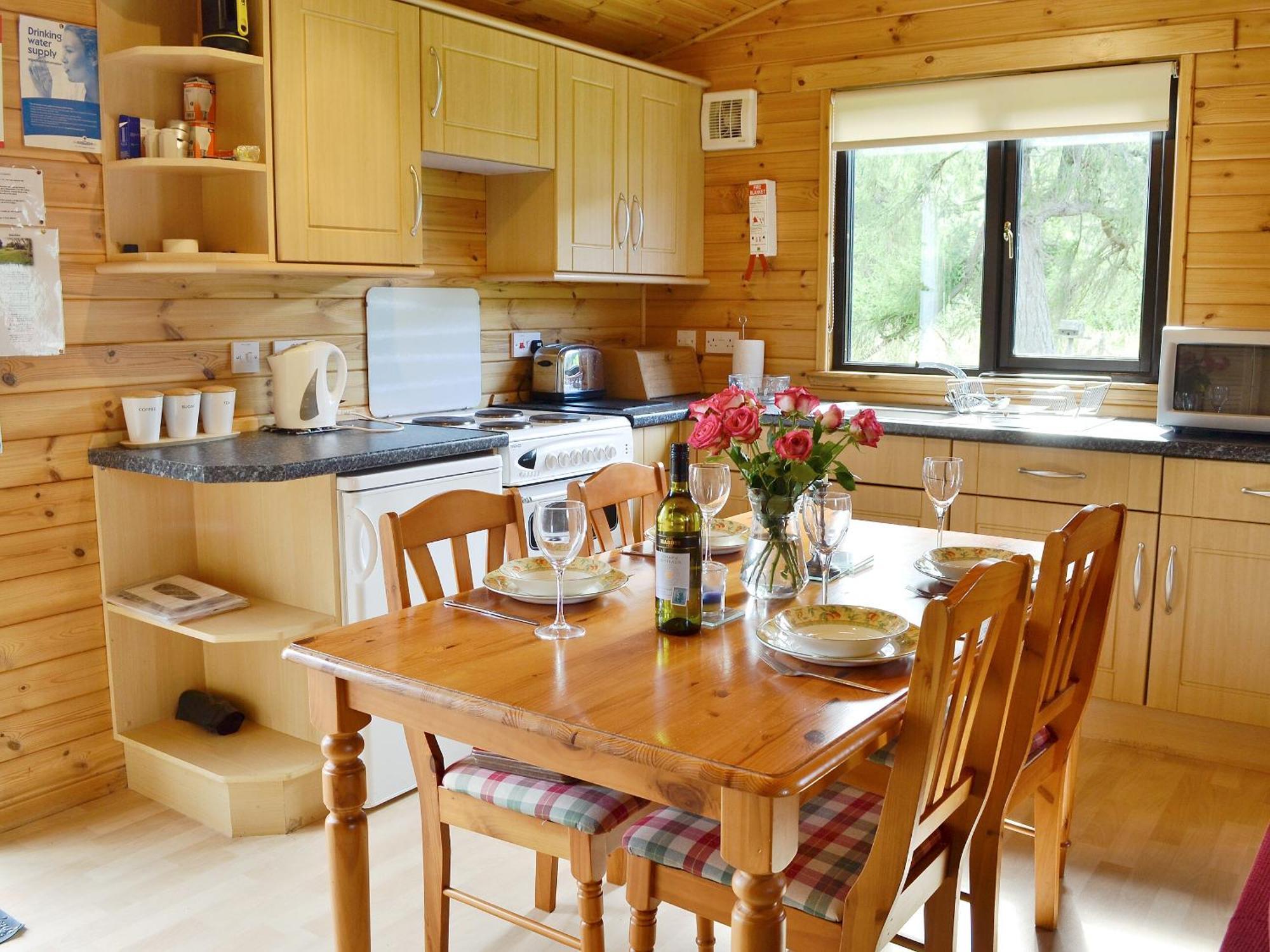 Larch Cottage - S4428 Kirkton of Glenisla ภายนอก รูปภาพ
