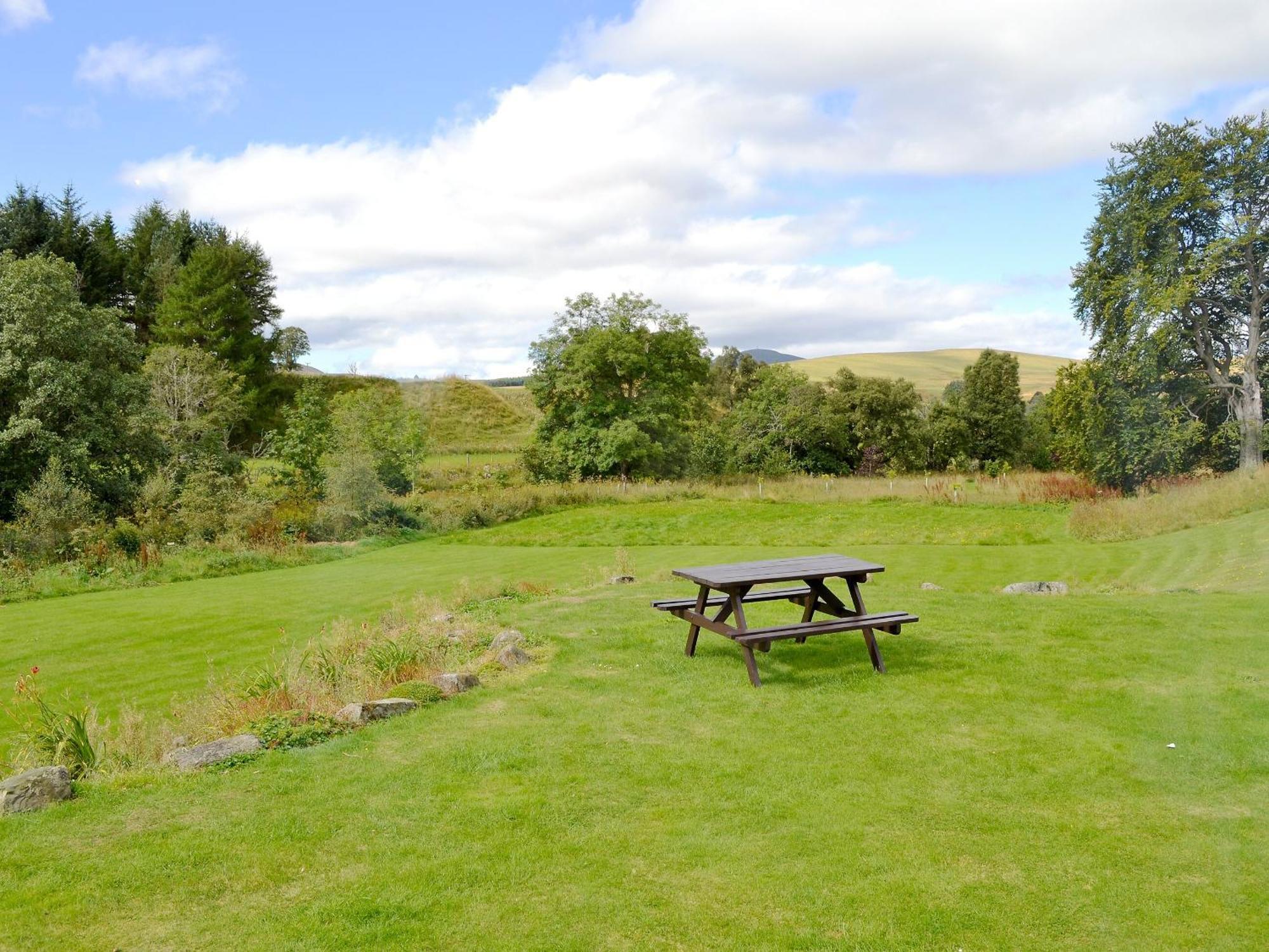 Larch Cottage - S4428 Kirkton of Glenisla ภายนอก รูปภาพ